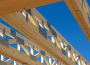 Kāpēc privātmājai izvēlēties koka kopnes?